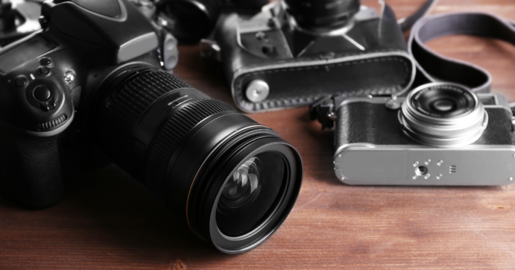一眼レフカメラ、ミラーレスカメラ、コンパクトデジタルカメラの画像